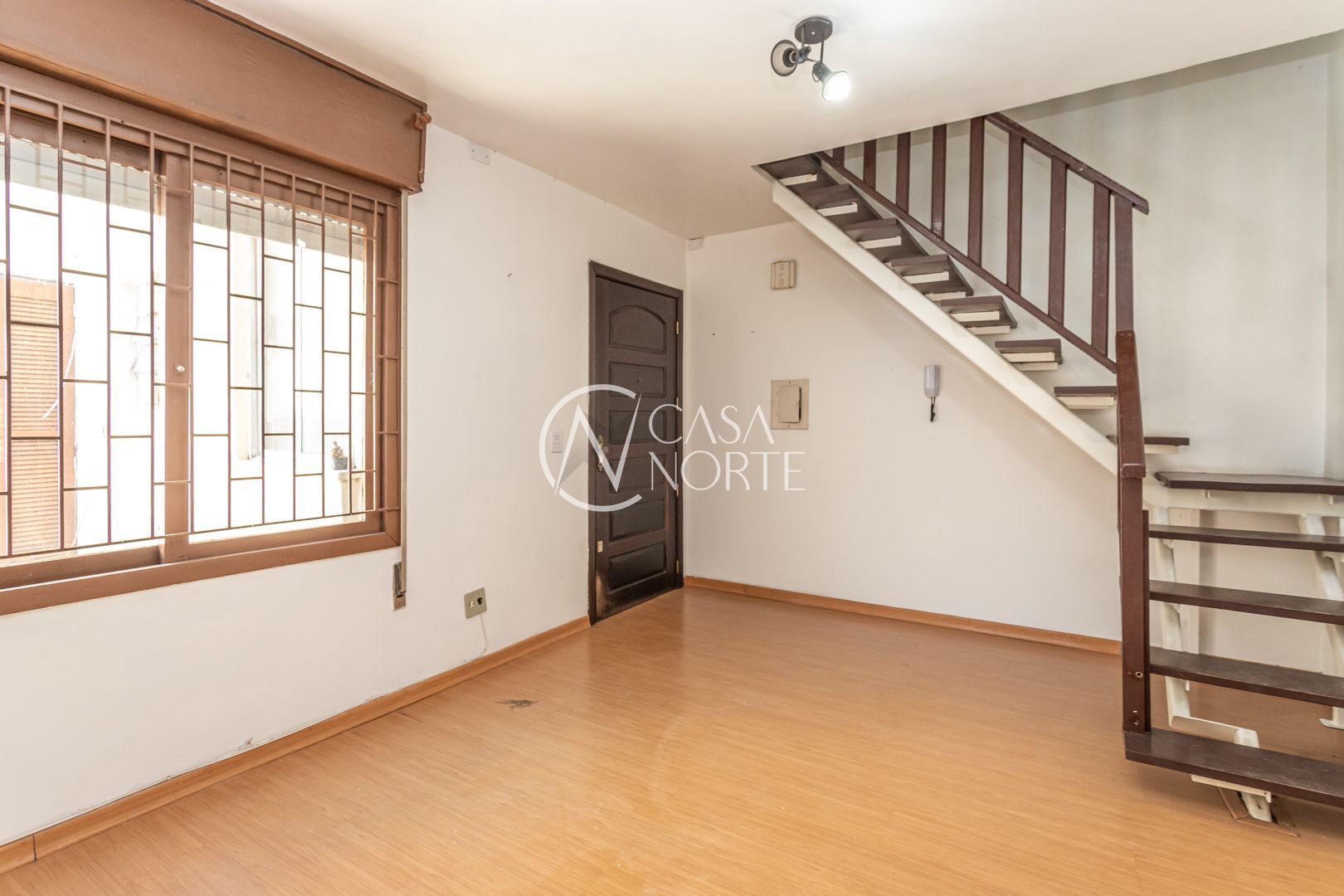 Apartamento à venda com 3 quartos, 201m², 1 suíte, 1 vaga, Rua Portugal no bairro São João em Porto Alegre