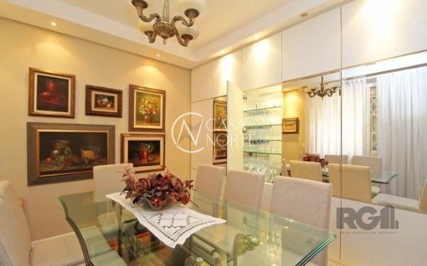 Casa de Condomínio à venda com 3 quartos, 284m², 3 suítes, 3 vagas, Rua São Leopoldo no bairro Vila Jardim em Porto Alegre