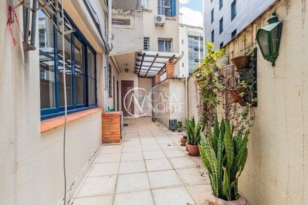 Apartamento à venda com 3 quartos, 144m², Avenida Cristóvão Colombo no bairro Auxiliadora em Porto Alegre