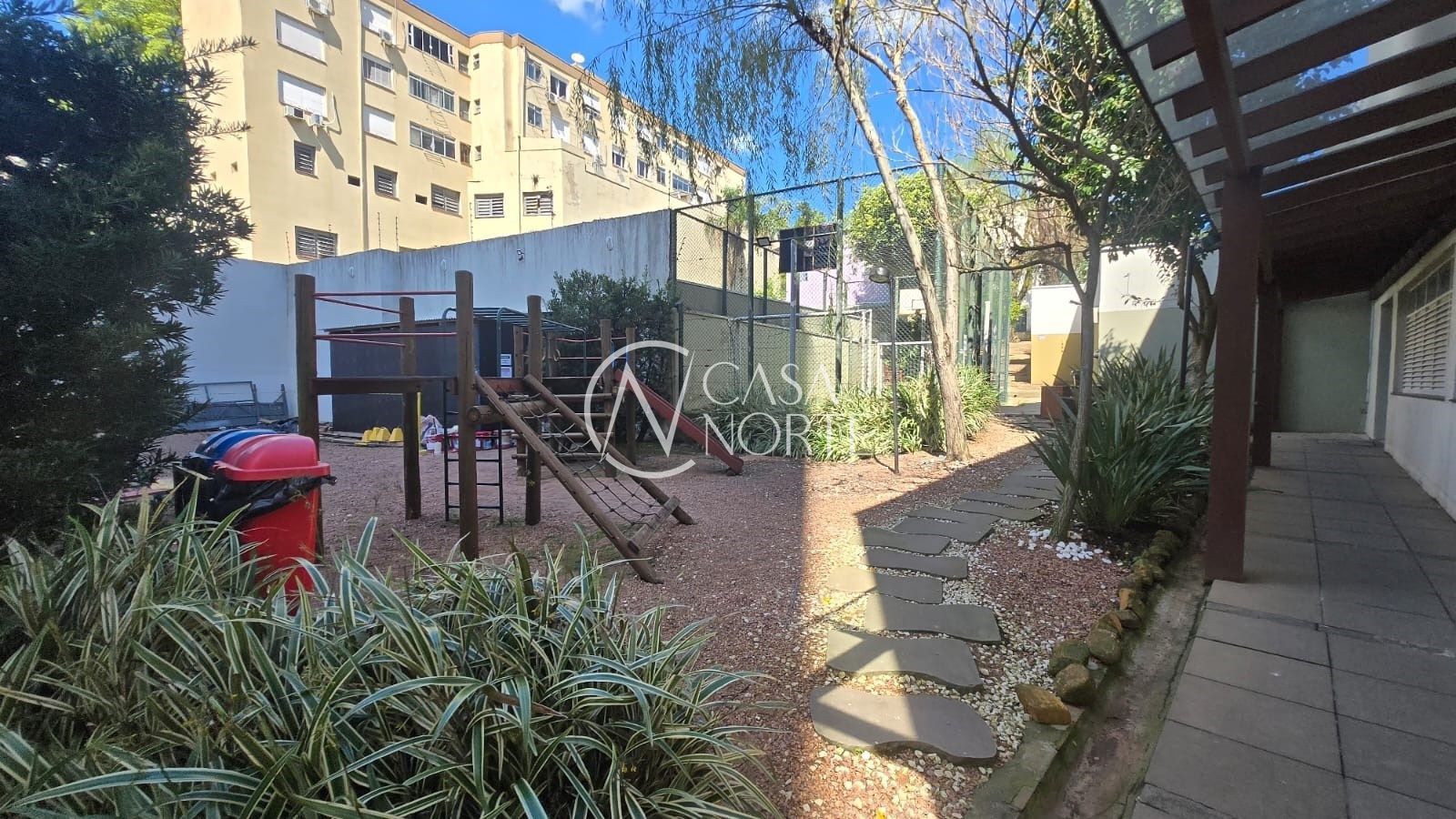 Apartamento à venda com 3 quartos, 74m², 1 suíte, 2 vagas, Rua São Luís no bairro Santana em Porto Alegre