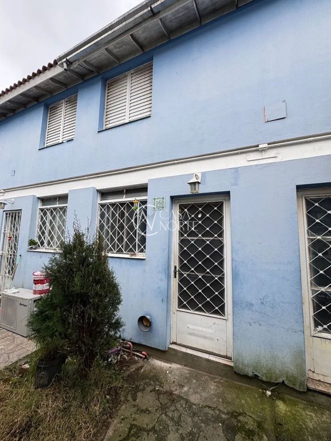 Casa de Condomínio à venda com 2 quartos, 40m², 1 vaga, Rua Deputado Cunha Bueno no bairro Vila Nova em Porto Alegre
