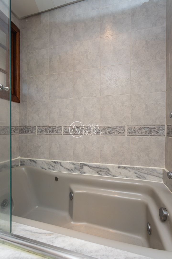 Apartamento à venda com 2 quartos, 110m², 1 suíte, 2 vagas, Rua Casemiro de Abreu no bairro Bela Vista em Porto Alegre