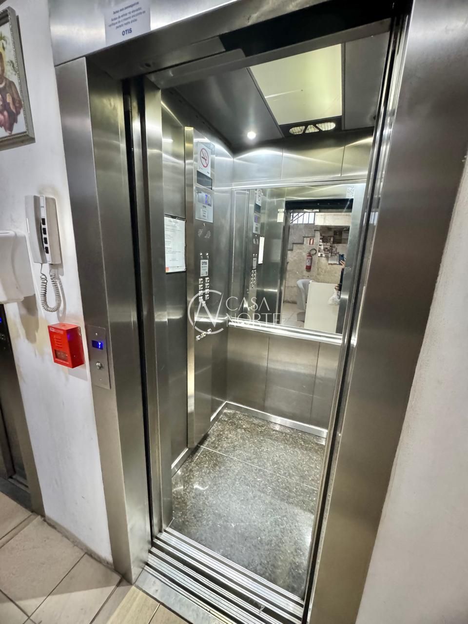 Apartamento à venda com 4 quartos, 84m², Praça Otávio Rocha no bairro Centro Histórico em Porto Alegre