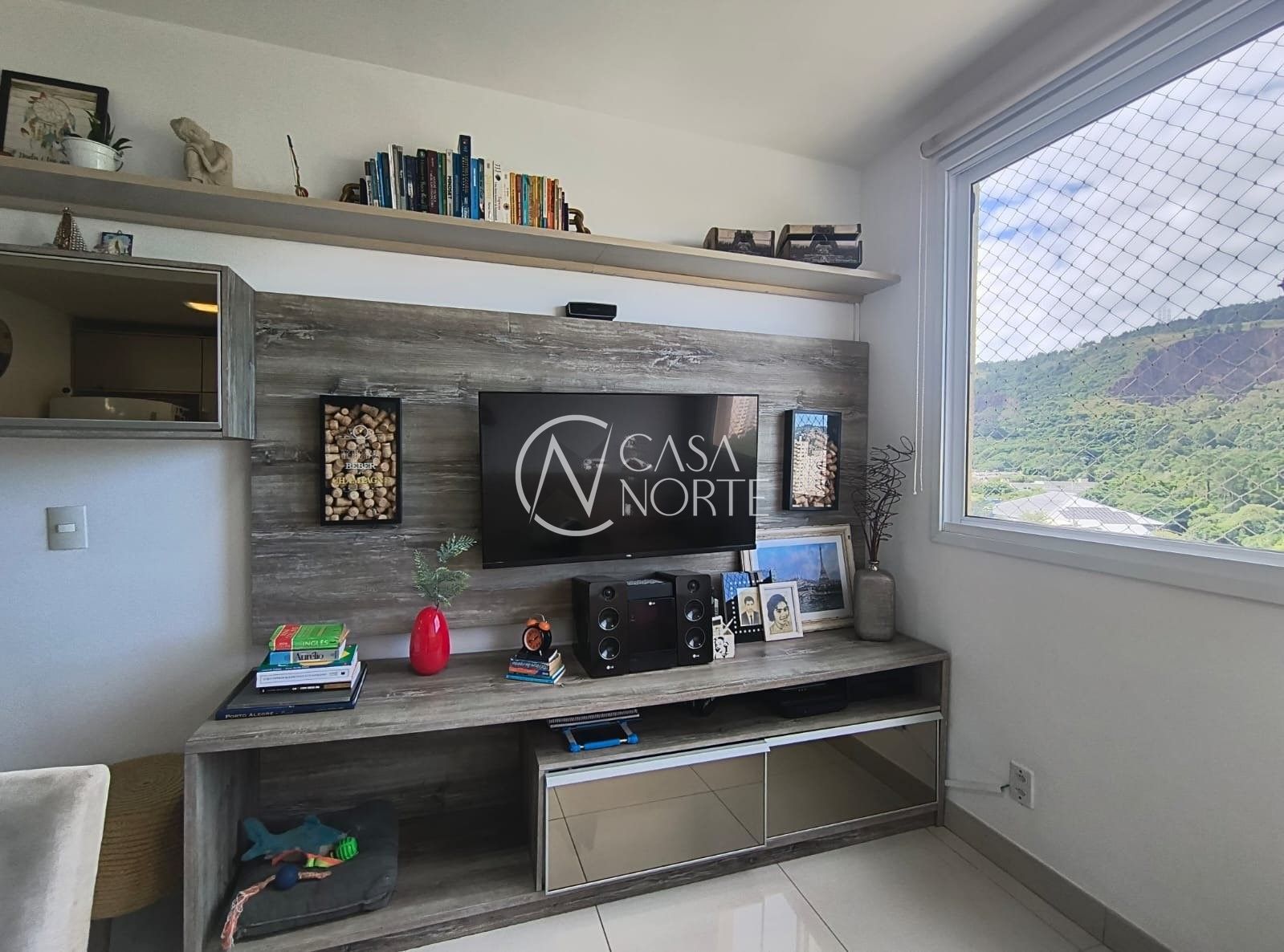 Apartamento à venda com 2 quartos, 52m², 1 vaga, Rua Carlos Reverbel no bairro Jardim Carvalho em Porto Alegre