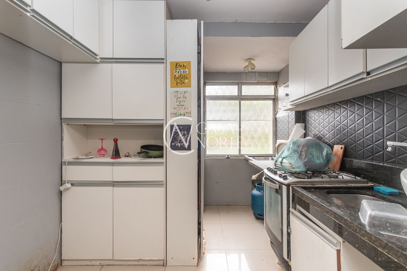 Apartamento à venda com 3 quartos, 77m², 1 vaga, Avenida Arnaldo Bohrer no bairro Teresópolis em Porto Alegre