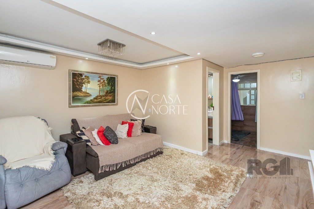 Casa à venda com 2 quartos, 117m², 2 vagas, Rua Argentina Flores da Rosa no bairro Santa Rosa de Lima em Porto Alegre