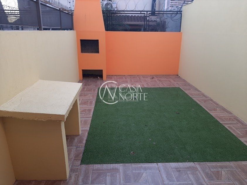 Sobrado à venda com 2 quartos, 100m², 2 suítes, 1 vaga, Rua Antônio Carlos Ribeiro no bairro Guarujá em Porto Alegre