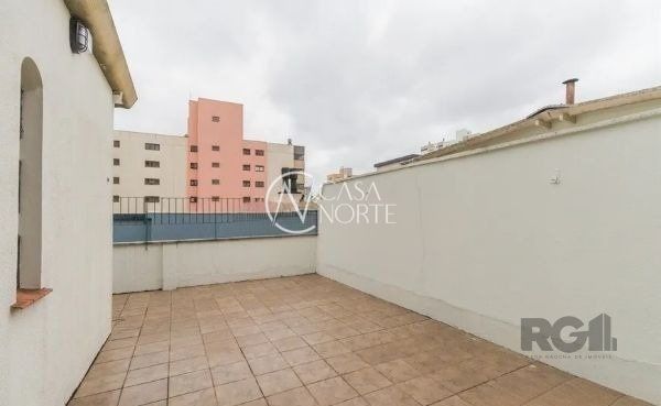 Cobertura à venda com 3 quartos, 109m², 1 suíte, 2 vagas, Rua Veador Porto no bairro Santana em Porto Alegre