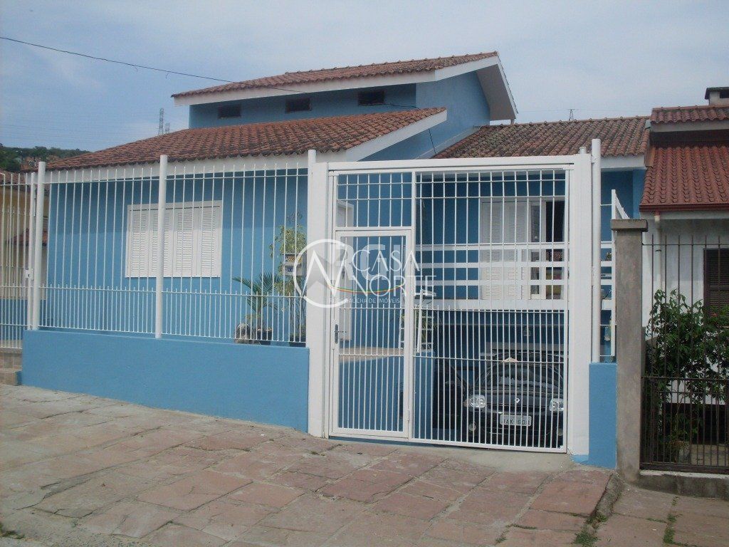 Casa à venda com 4 quartos, 184m², 1 suíte, 3 vagas, Rua Ernesto Dornelles no bairro Jardim Carvalho em Porto Alegre