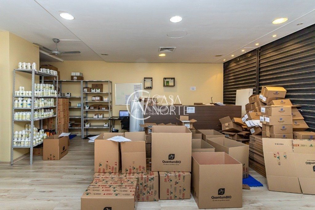 Loja à venda com 1 quarto, 68m², Avenida Cristóvão Colombo no bairro Floresta em Porto Alegre