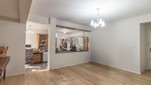 Apartamento à venda com 2 quartos, 94m², 1 suíte, 1 vaga, Avenida Coronel Lucas de Oliveira no bairro Petrópolis em Porto Alegre