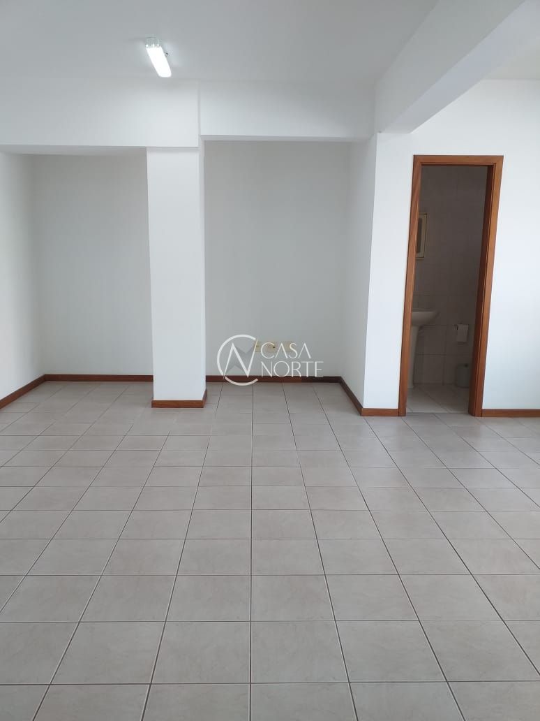 Sala Comercial à venda com 1 quarto, 44m², 1 vaga, Rua Jari no bairro Passo da Areia em Porto Alegre