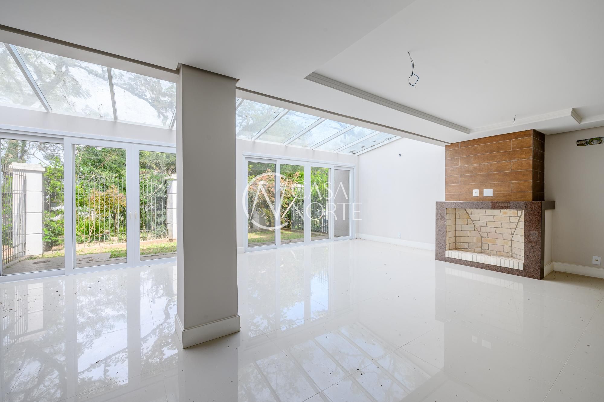 Casa de Condomínio à venda com 3 quartos, 241m², 3 suítes, 2 vagas, Rua General Rondon no bairro Tristeza em Porto Alegre