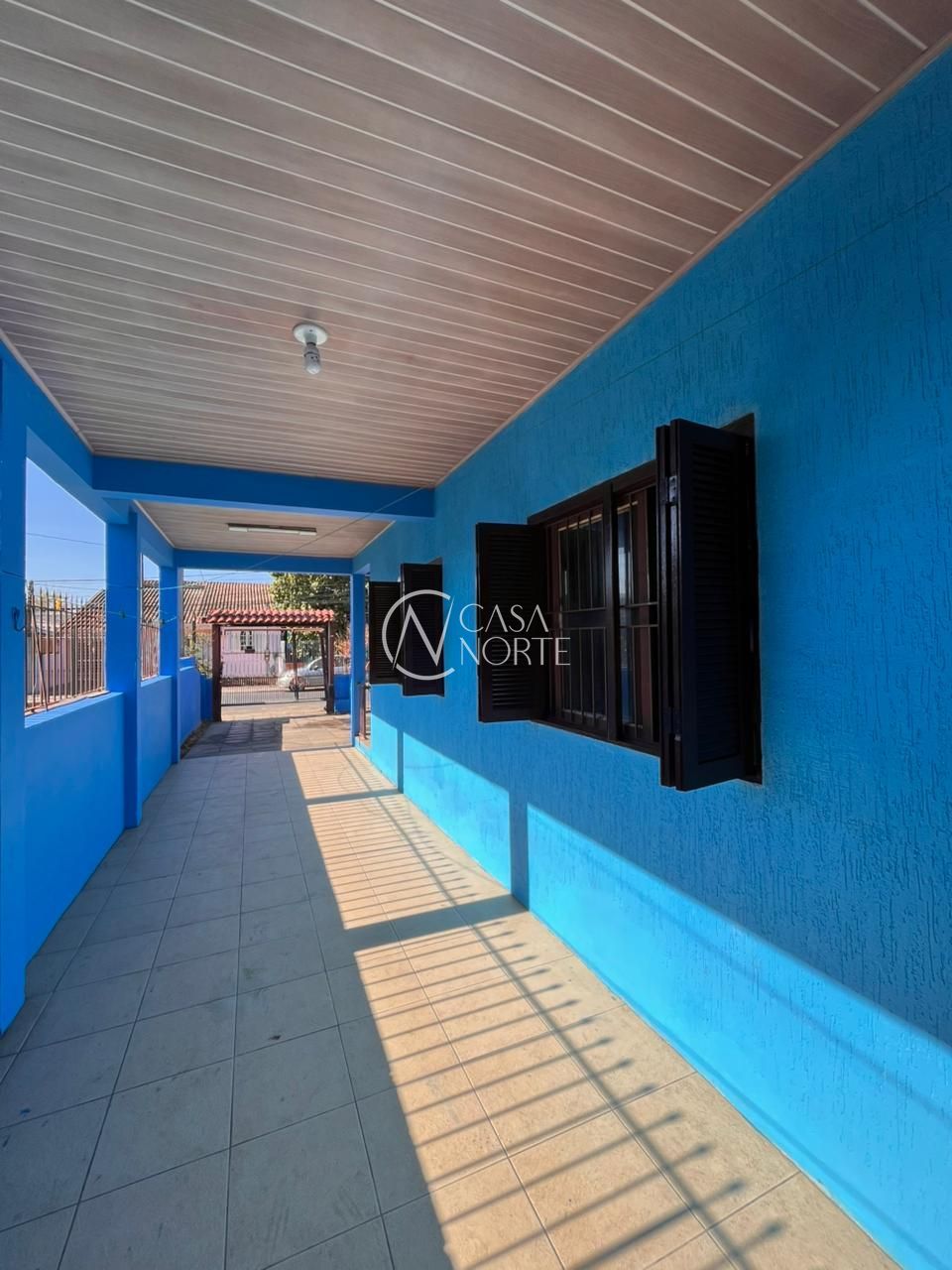 Casa à venda com 4 quartos, 150m², 2 vagas, Rua Corrêa de Mello no bairro Sarandi em Porto Alegre