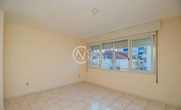 Apartamento à venda com 3 quartos, 111m², 1 suíte, Rua César Lombroso no bairro Rio Branco em Porto Alegre