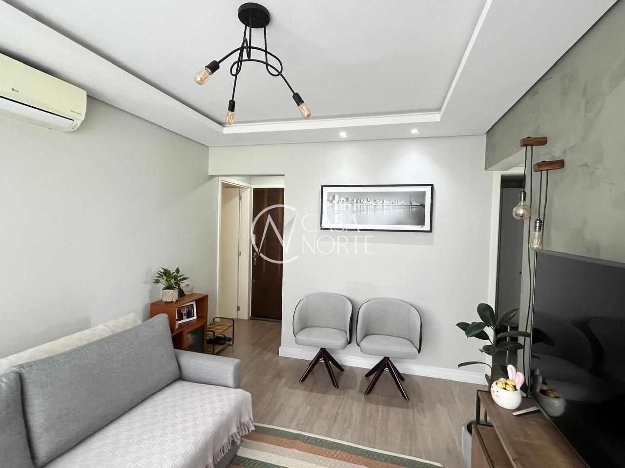 Apartamento à venda com 2 quartos, 70m², 1 vaga, Avenida Getúlio Vargas no bairro Menino Deus em Porto Alegre