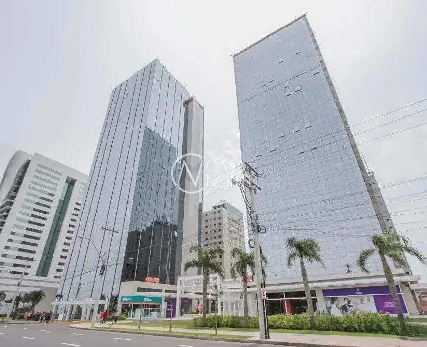 Sala Comercial à venda com 1 quarto, 40m², 1 vaga, Avenida Ipiranga no bairro Praia de Belas em Porto Alegre