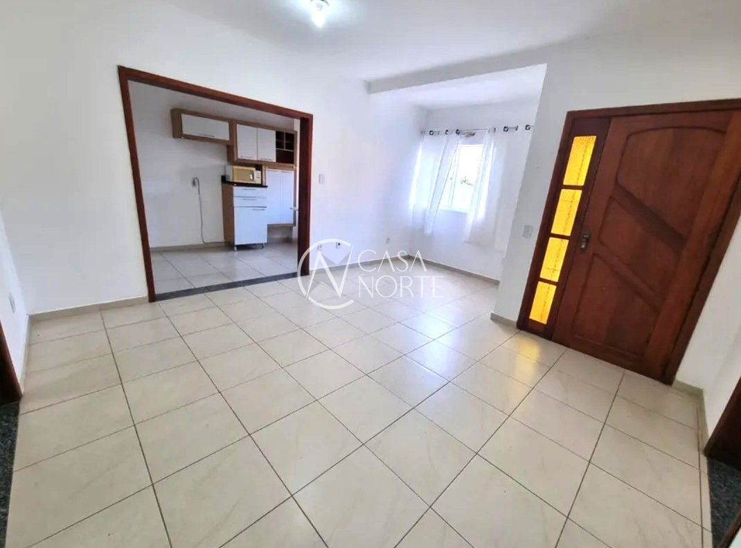 Casa à venda com 3 quartos, 174m², 1 suíte, 3 vagas, Rua Jaguari no bairro Cristal em Porto Alegre