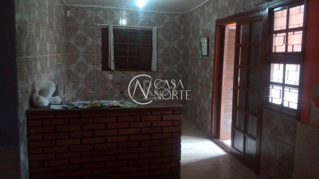 Casa à venda com 3 quartos, 120m², 1 vaga, Rua Oliveira Lopes no bairro Sarandi em Porto Alegre