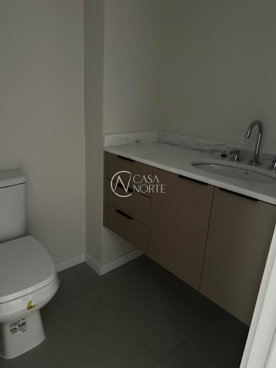 Loft à venda com 1 quarto, 35m², 1 vaga, Rua Miguel Tostes no bairro Rio Branco em Porto Alegre