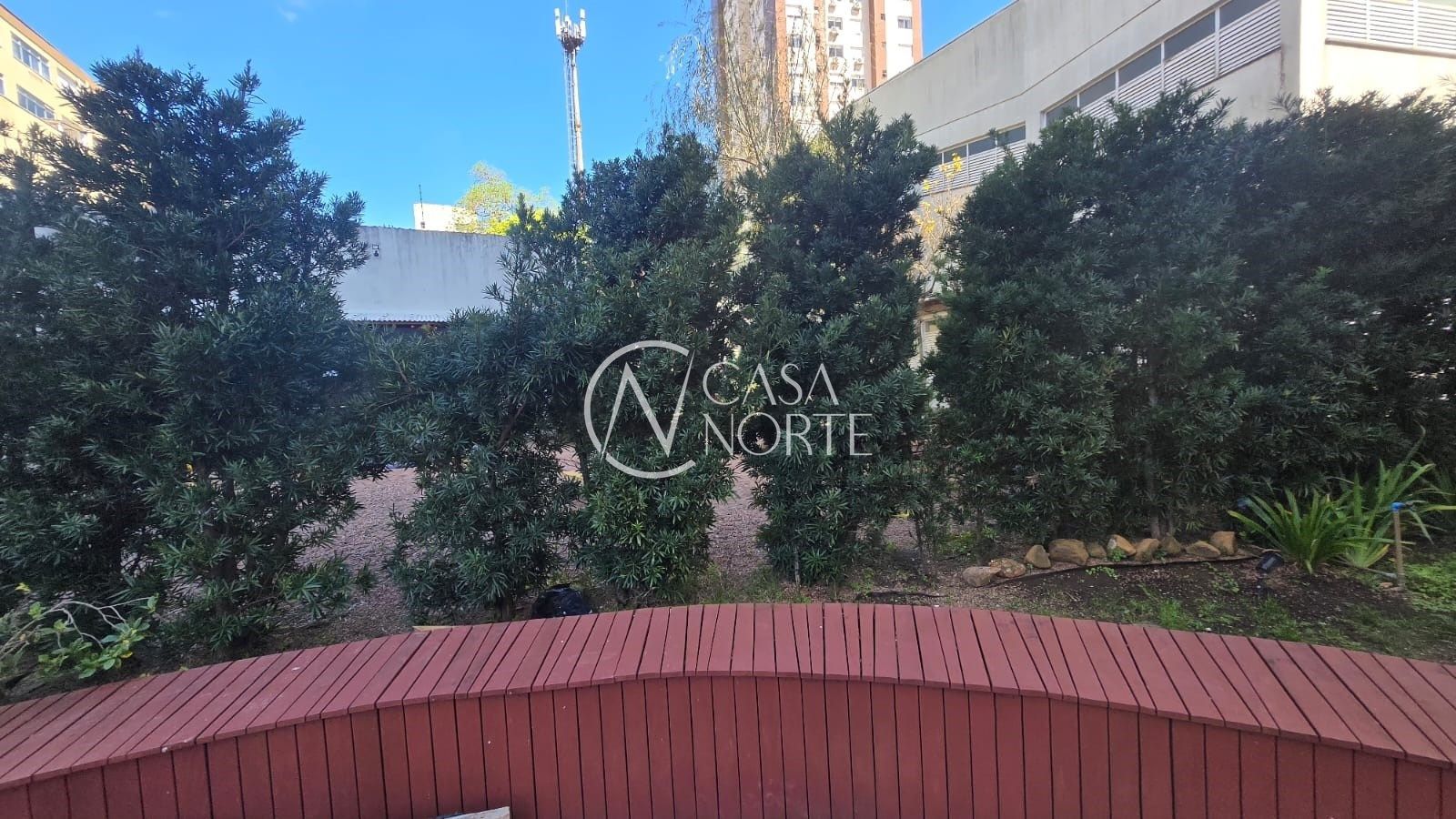 Apartamento à venda com 3 quartos, 74m², 1 suíte, 2 vagas, Rua São Luís no bairro Santana em Porto Alegre