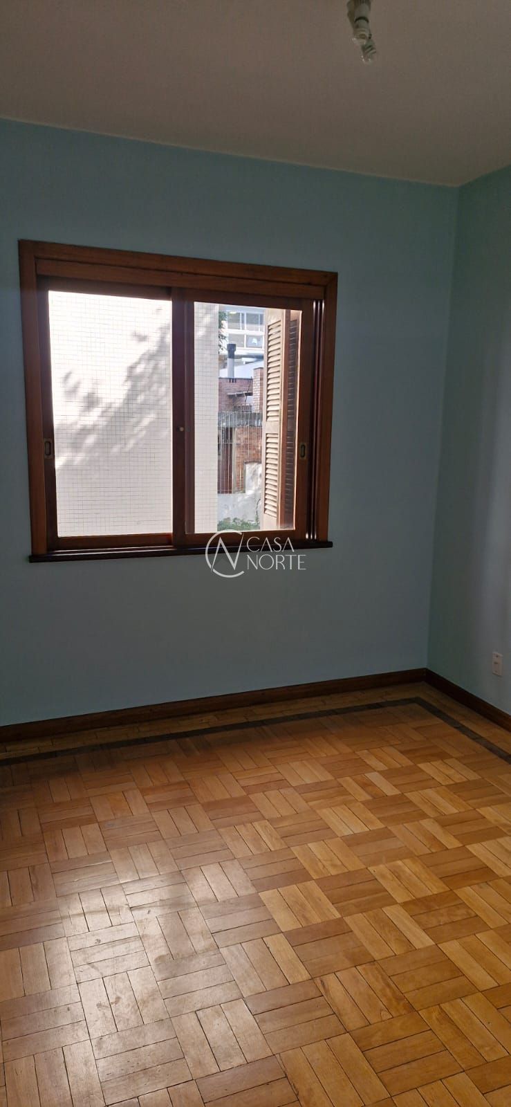 Apartamento à venda com 3 quartos, 76m², Rua Mariante no bairro Rio Branco em Porto Alegre