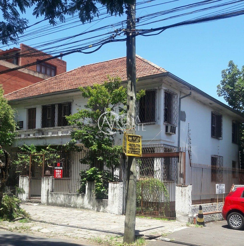 Prédio Residencial à venda com 3 quartos, 280m², 1 suíte, 4 vagas, Rua Valparaiso no bairro Jardim Botânico em Porto Alegre