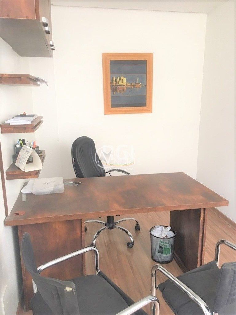Sala Comercial à venda com 1 quarto, 40m², Rua Santo Antônio no bairro Floresta em Porto Alegre