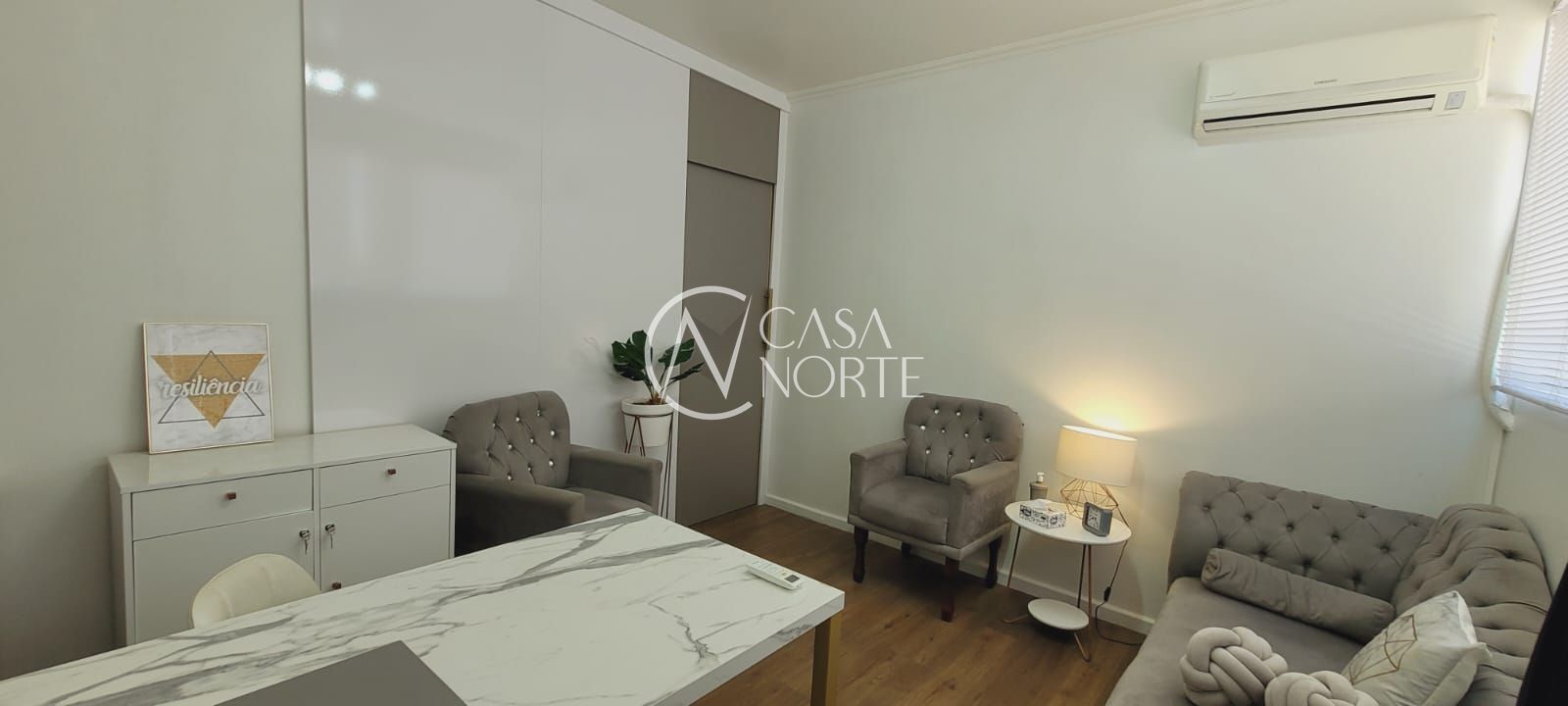 Sala Comercial à venda com 1 quarto, 20m², Avenida da Cavalhada no bairro Cavalhada em Porto Alegre