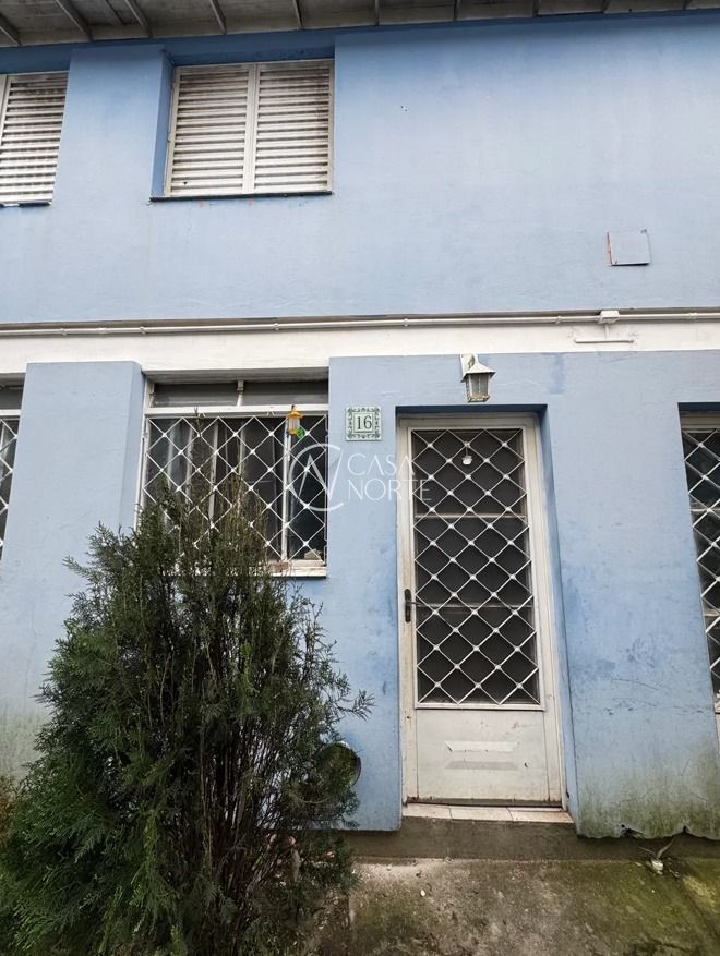 Casa de Condomínio à venda com 2 quartos, 40m², 1 vaga, Rua Deputado Cunha Bueno no bairro Vila Nova em Porto Alegre