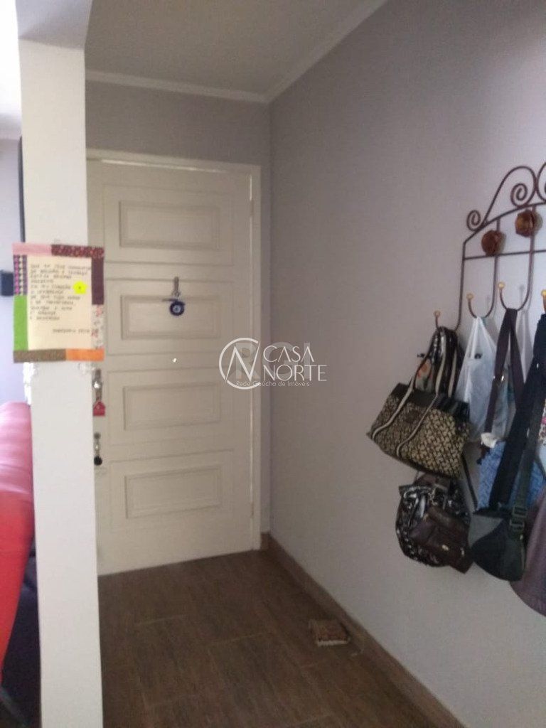 Casa à venda com 3 quartos, 254m², 2 vagas, Avenida dos Gauchos no bairro Sarandi em Porto Alegre