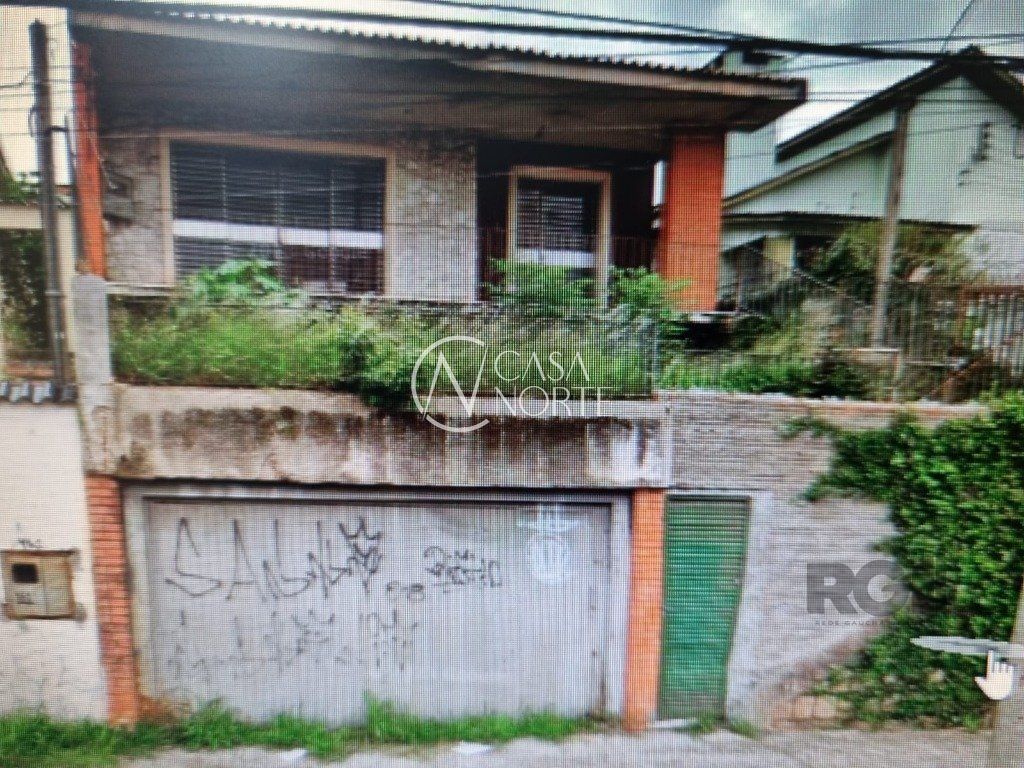 Casa à venda com 3 quartos, 90m², 1 suíte, 2 vagas, Avenida Coronel Gastão Haslocher Mazeron no bairro Medianeira em Porto Alegre