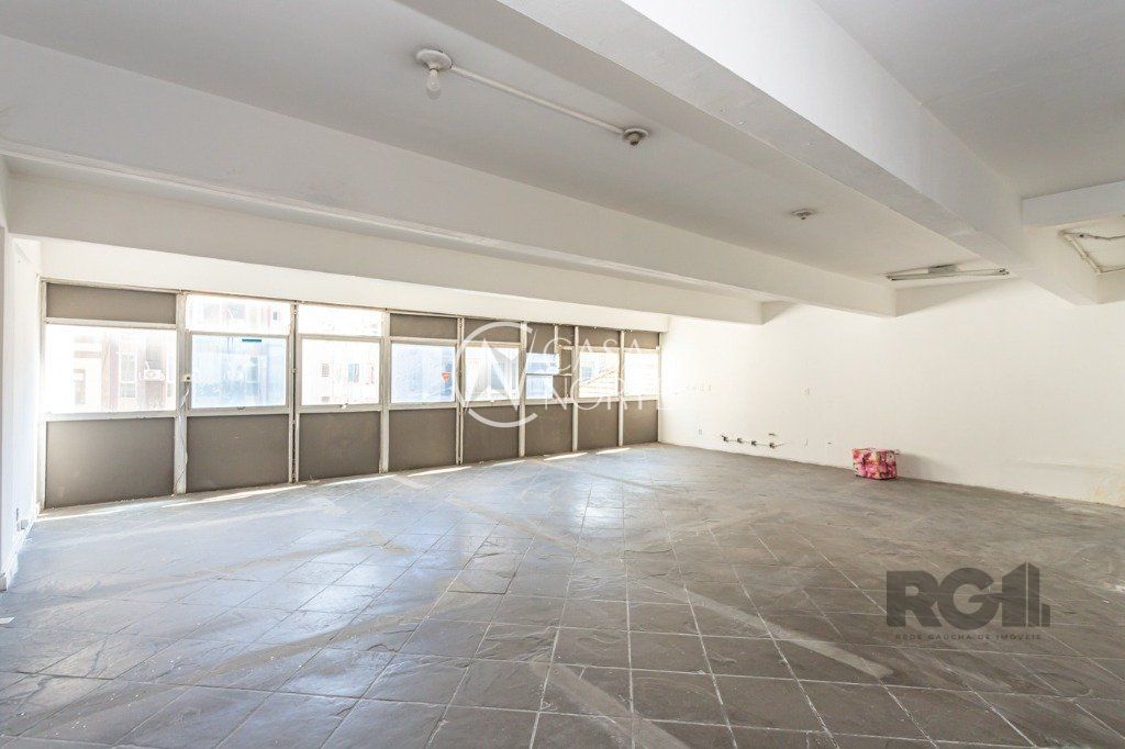 Sala Comercial à venda , 255m², Avenida Senador Salgado Filho no bairro Centro Histórico em Porto Alegre