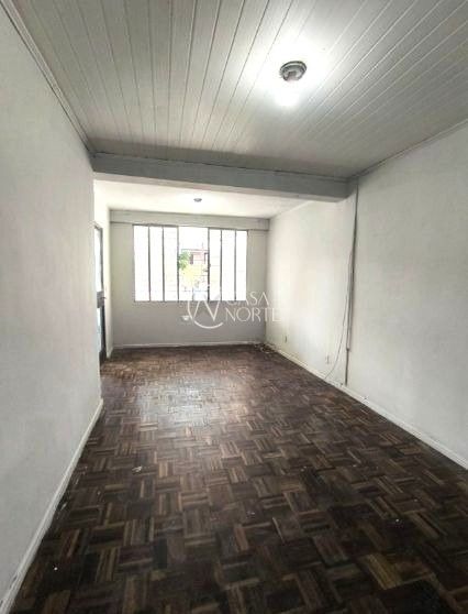 Casa à venda com 3 quartos, 121m², 2 vagas, Rua Palestina no bairro Jardim do Salso em Porto Alegre