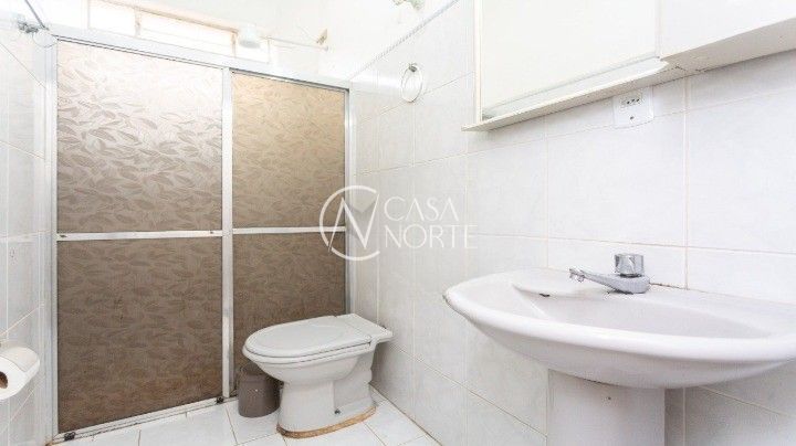 Apartamento à venda com 2 quartos, 54m², 1 vaga, Rua Domingos Crescêncio no bairro Santana em Porto Alegre