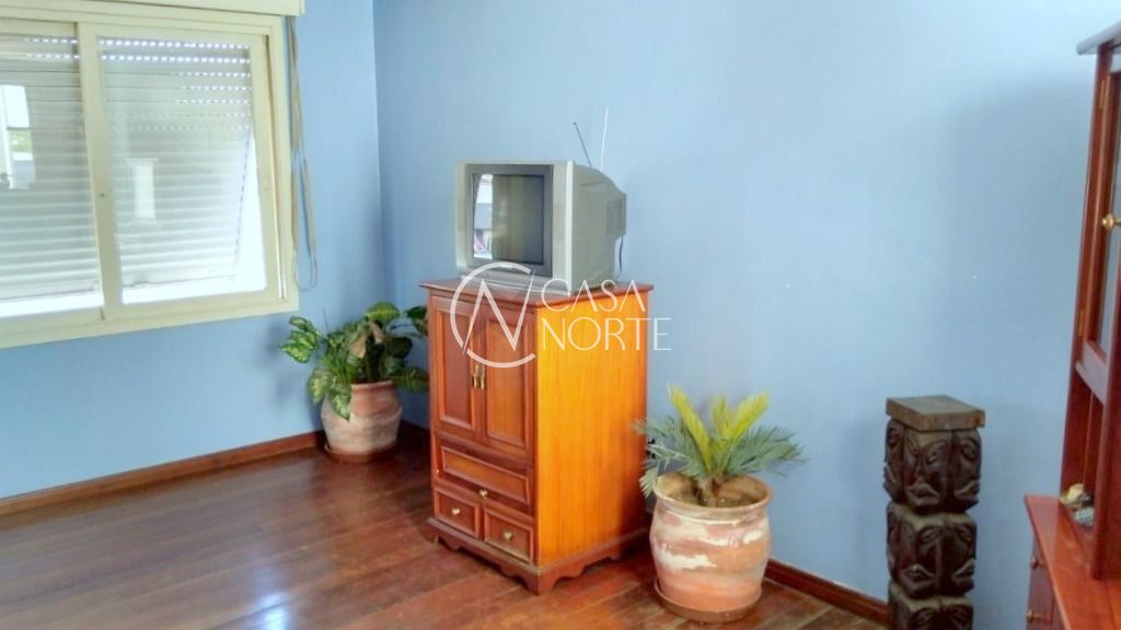 Prédio Comercial à venda com 6 quartos, 347m², 6 vagas, Rua Dezoito de Novembro no bairro Navegantes em Porto Alegre