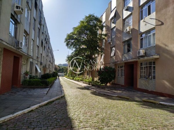 Apartamento à venda com 3 quartos, 75m², Rua Eurico Lara no bairro Medianeira em Porto Alegre