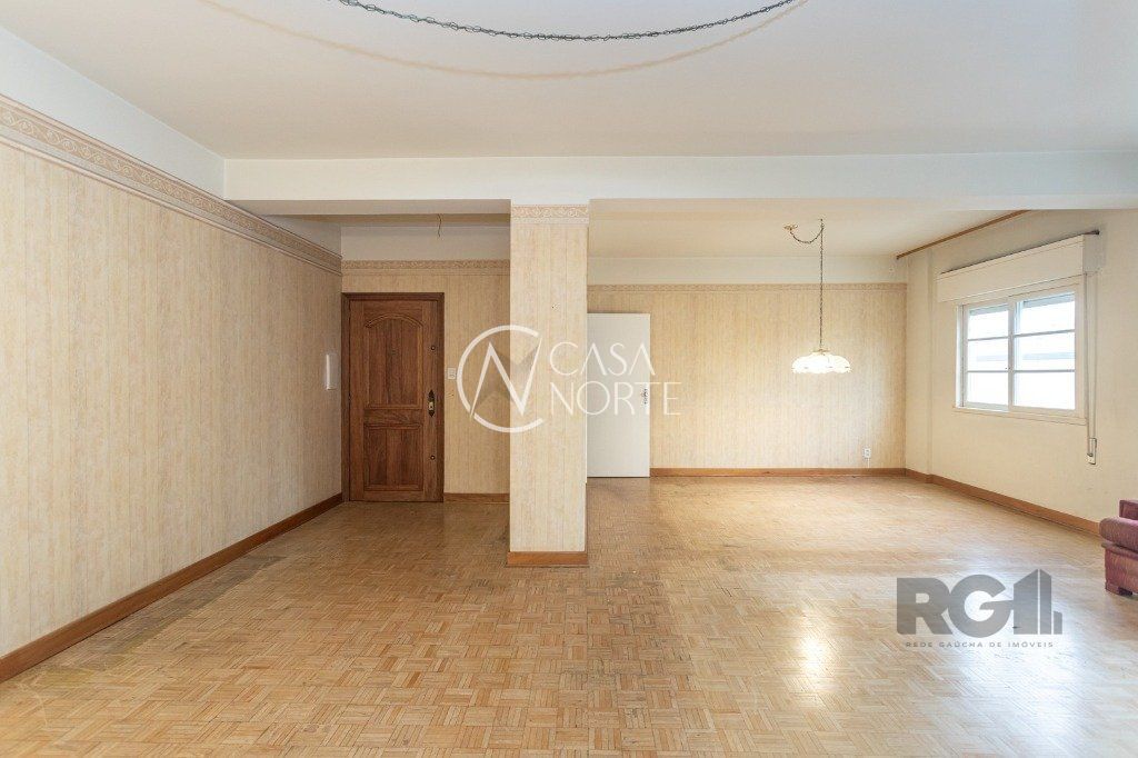 Apartamento à venda com 3 quartos, 147m², 1 vaga, Avenida Cristóvão Colombo no bairro Floresta em Porto Alegre