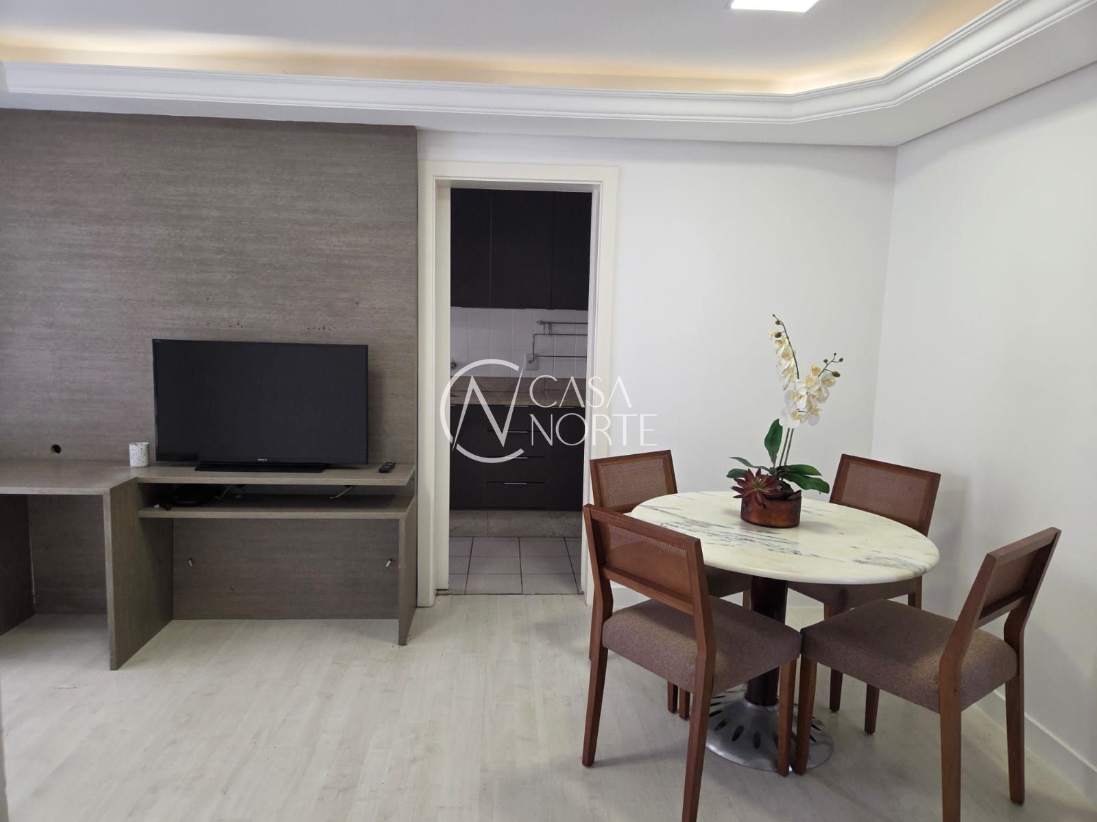 Apartamento à venda com 2 quartos, 60m², 1 suíte, 1 vaga, Rua Faria Santos no bairro Petrópolis em Porto Alegre