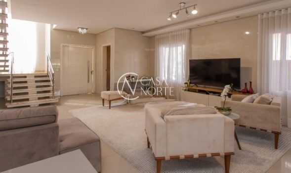 Casa à venda com 3 quartos, 185m², 1 suíte, 3 vagas, Rua Chácara das Nascentes no bairro Lomba do Pinheiro em Porto Alegre