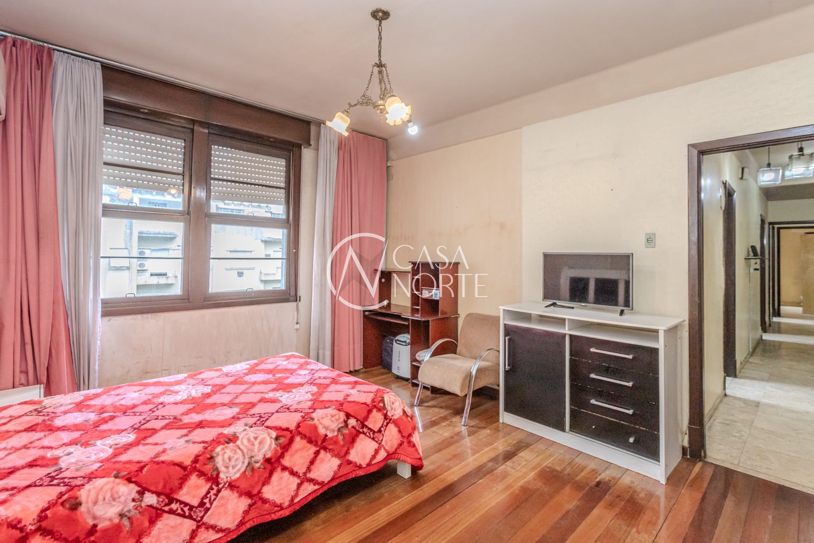 Apartamento à venda com 4 quartos, 120m², Avenida Borges de Medeiros no bairro Centro Histórico em Porto Alegre