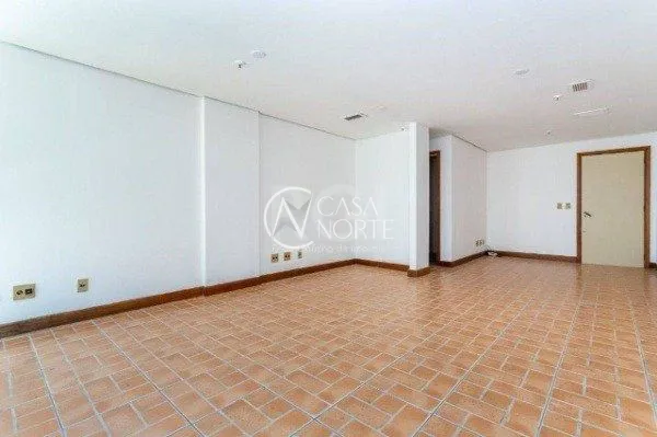 Sala Comercial à venda com 1 quarto, 46m², 2 vagas, Avenida Carlos Gomes no bairro Petrópolis em Porto Alegre