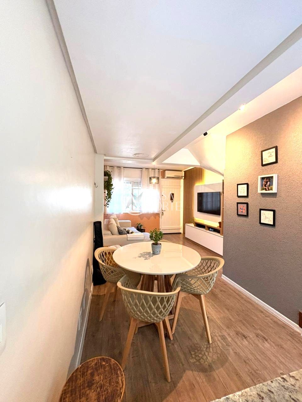 Casa à venda com 3 quartos, 110m², 1 suíte, 2 vagas, Rua Doutor Galdino Nunes Vieira no bairro Jardim Itu em Porto Alegre