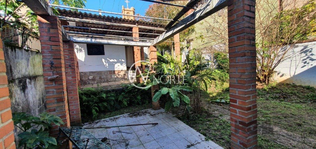 Terreno à venda  com 370m², Rua Luiz de Camões no bairro Santo Antônio em Porto Alegre