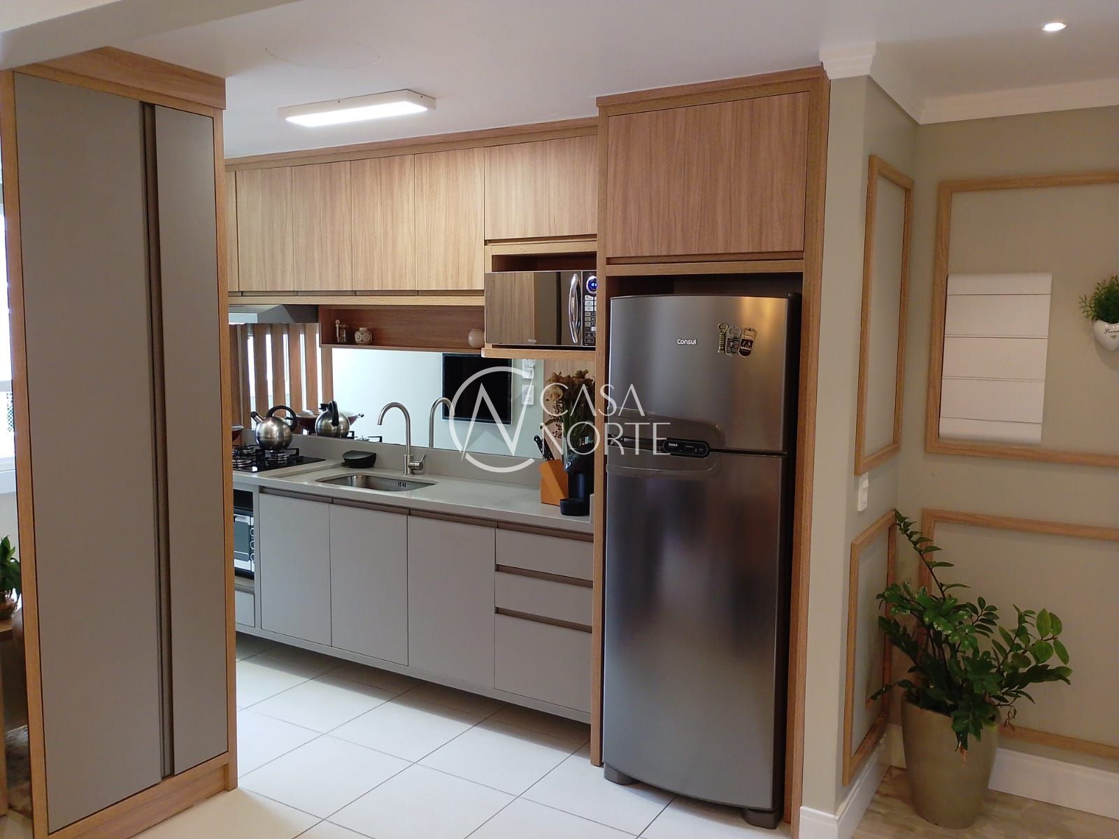 Apartamento à venda com 3 quartos, 75m², 1 suíte, 1 vaga, Rua Attílio Bilibio no bairro Jardim Carvalho em Porto Alegre