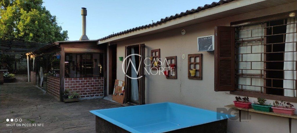 Casa à venda com 4 quartos, 200m², 1 suíte, 2 vagas, Rua Tamandaré no bairro Camaquã em Porto Alegre