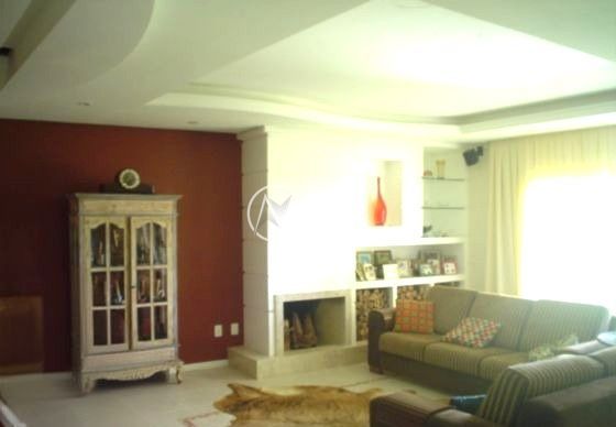 Casa à venda com 5 quartos, 335m², 1 suíte, 4 vagas, Rua Pedro A. A. de Freitas Filho no bairro Jardim Sabará em Porto Alegre