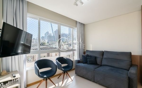 Apartamento à venda com 2 quartos, 72m², 1 suíte, 2 vagas, Rua Santa Cecília no bairro Petrópolis em Porto Alegre