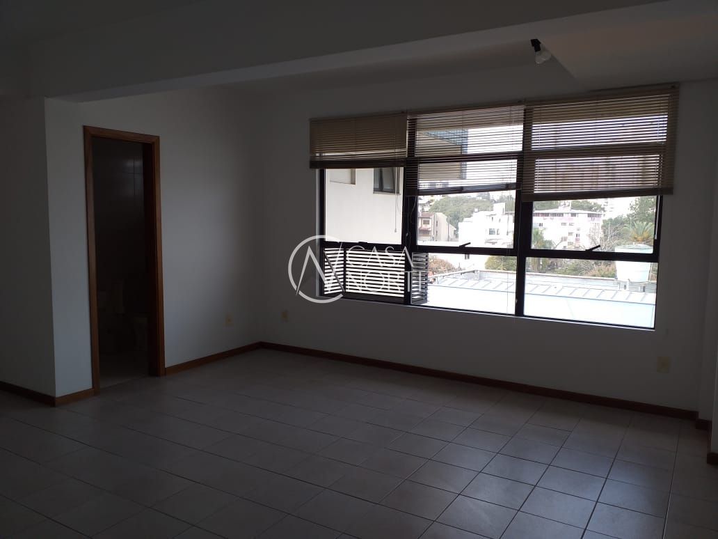 Sala Comercial à venda com 1 quarto, 44m², 1 vaga, Rua Jari no bairro Passo da Areia em Porto Alegre