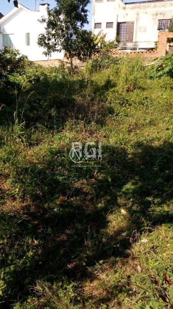 Casa à venda com 3 quartos, 65m², 3 vagas, Travessa Nove de Junho no bairro Vila São José em Porto Alegre